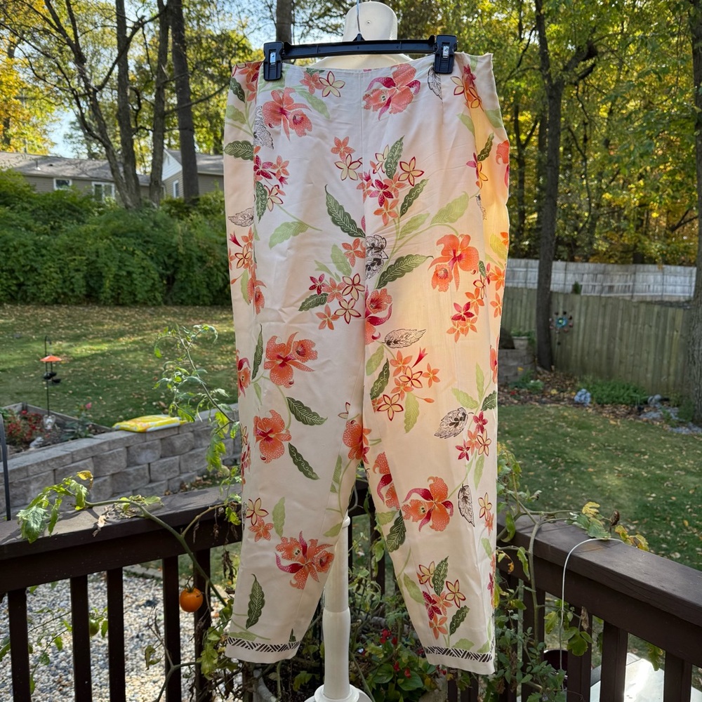 Talbots Pants Women 16 16W Cream Floral Pure Silk Side Zip Tapered High Rise